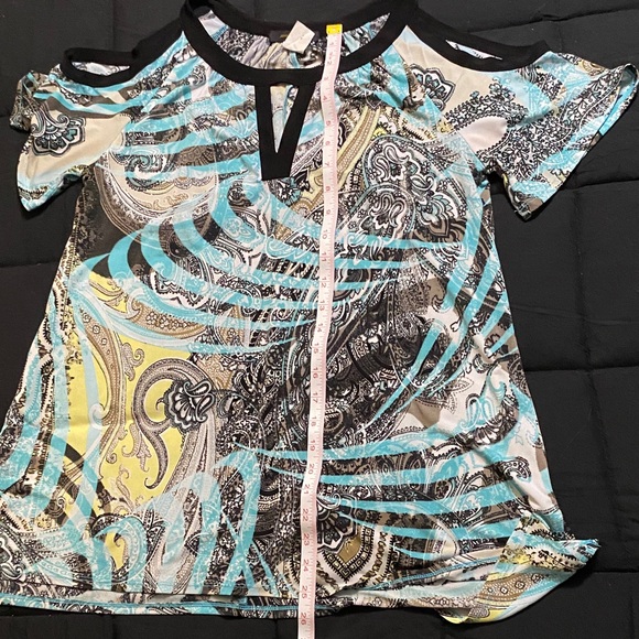 Stylish Women's Paisley Print Top - Picture 7 of 9